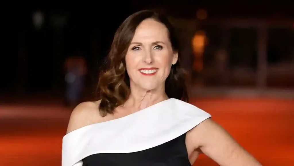 Molly Shannon Biography: The Inspiring Life Story of an SNL Comedy Legend 3 Molly Shannon